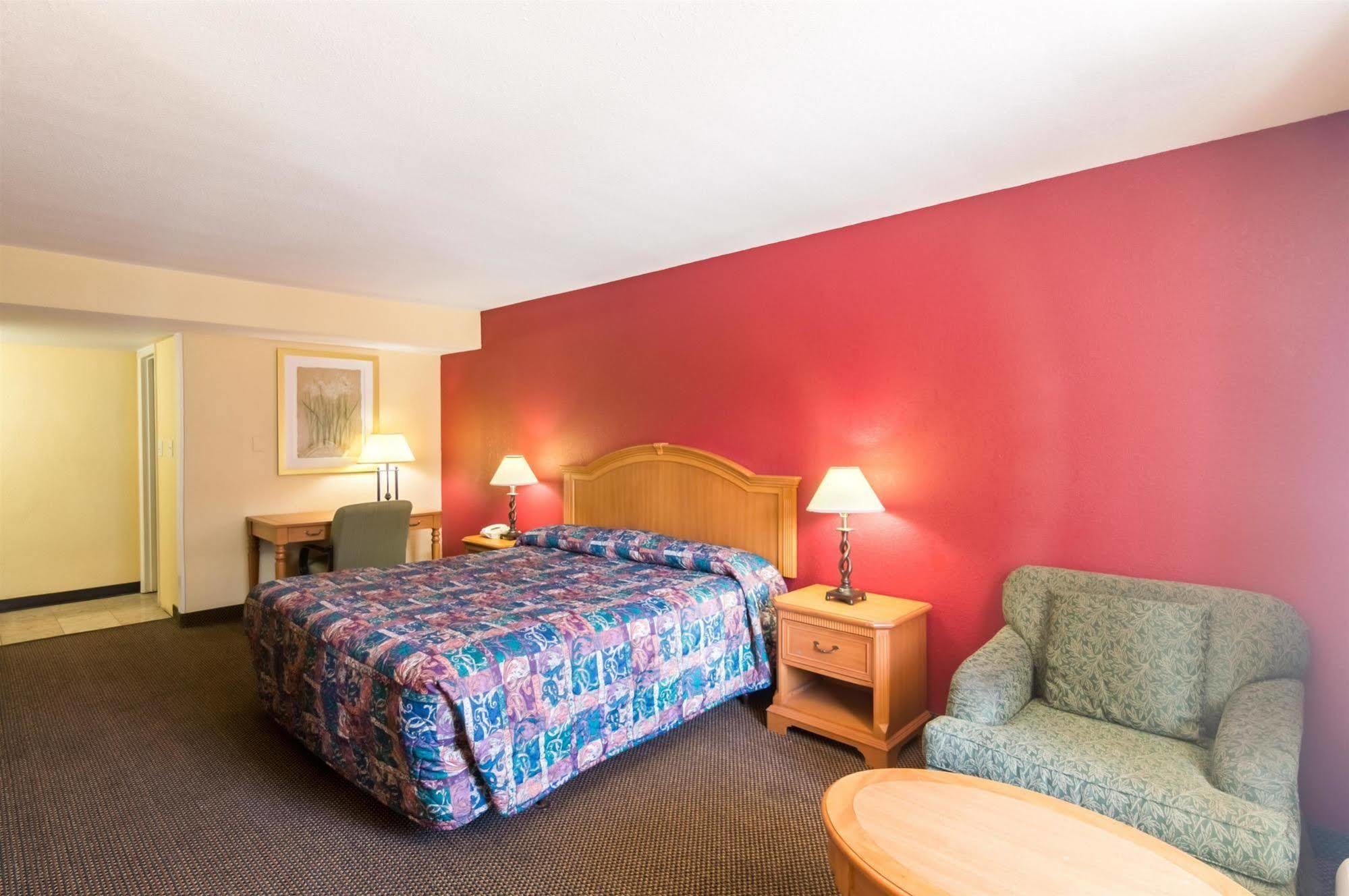 Delux Inn Wichita Falls Extérieur photo